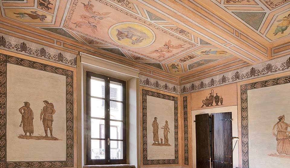<div>
	总部设在Brescello市历史悠久的Terranova宫</div>