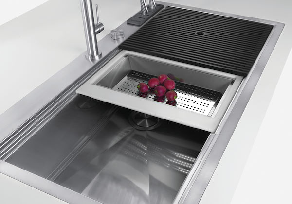 水槽 Foster Milano