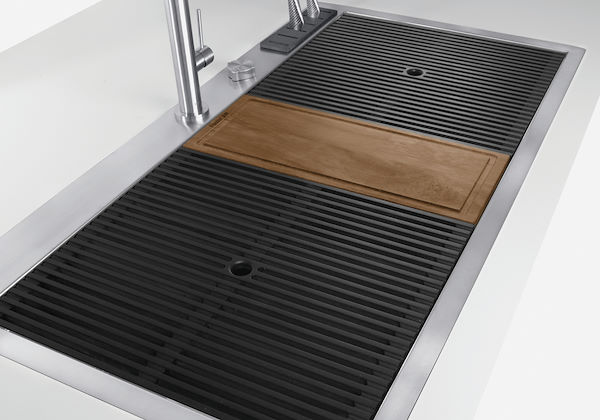 水槽 Foster Milano